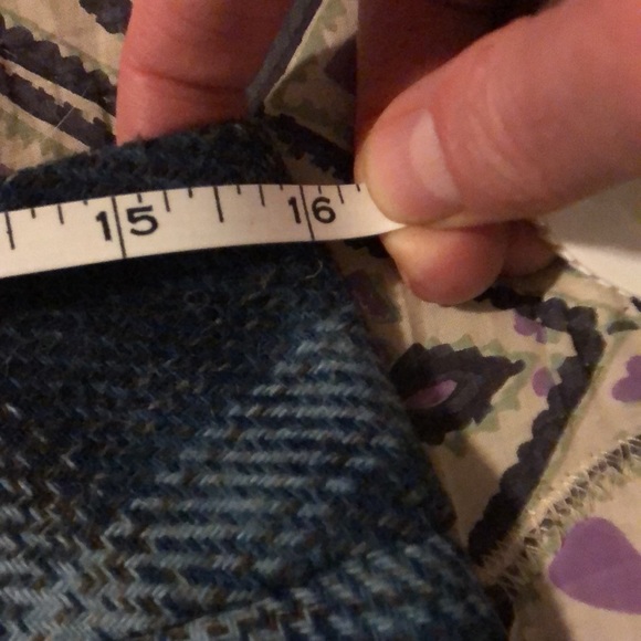 Pretty blue plaid wool/polyester skirt - Picture 6 of 7
